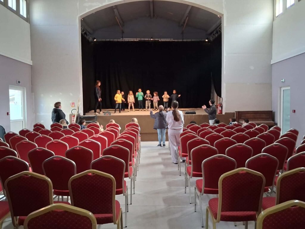 065-mater-visite-theatre-mouy