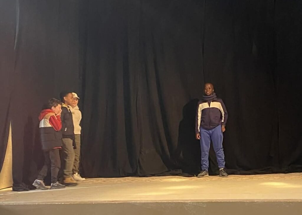 076-6-12ans-visite-theatre-mouy