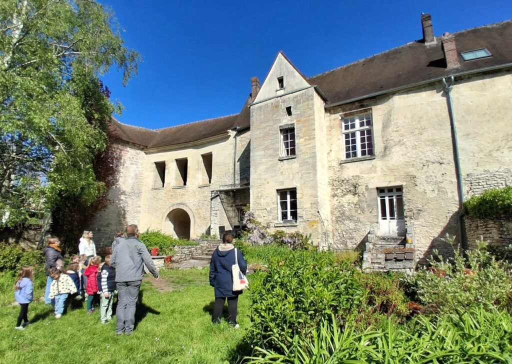 095-mater-chateau-mouy