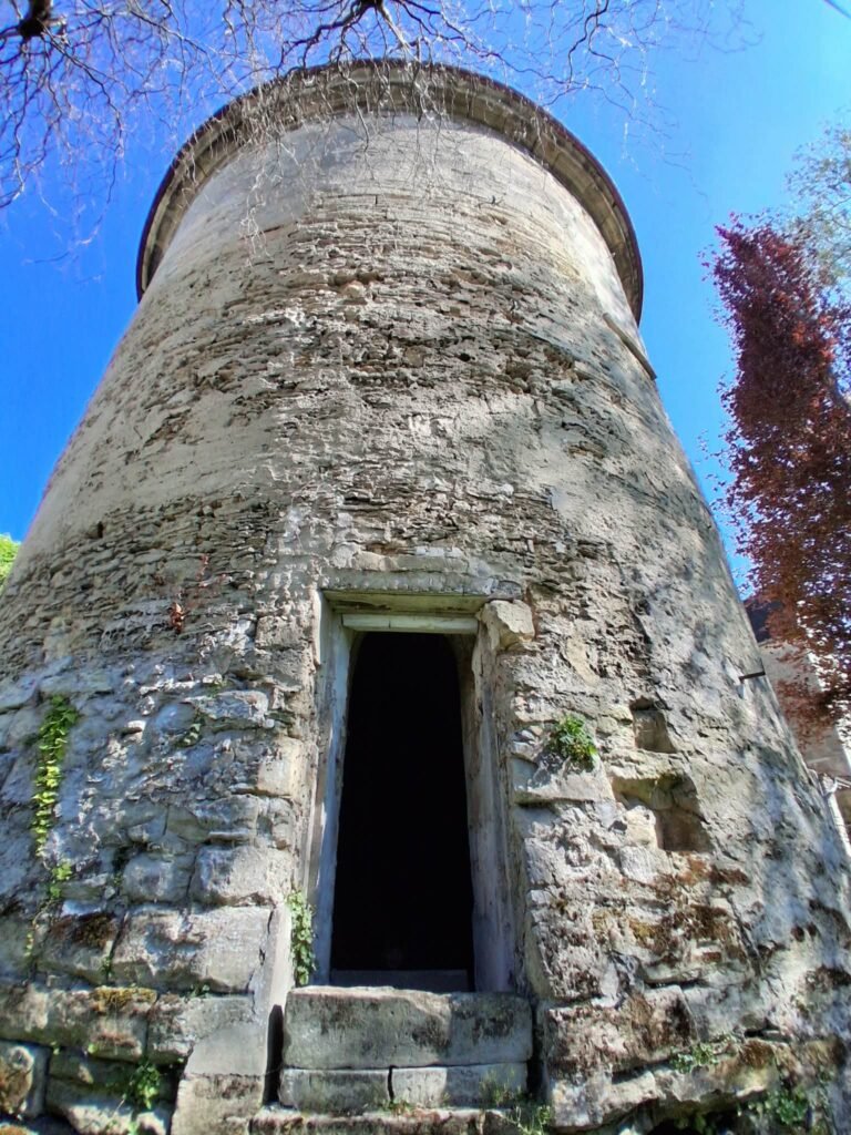 098-mater-chateau-mouy